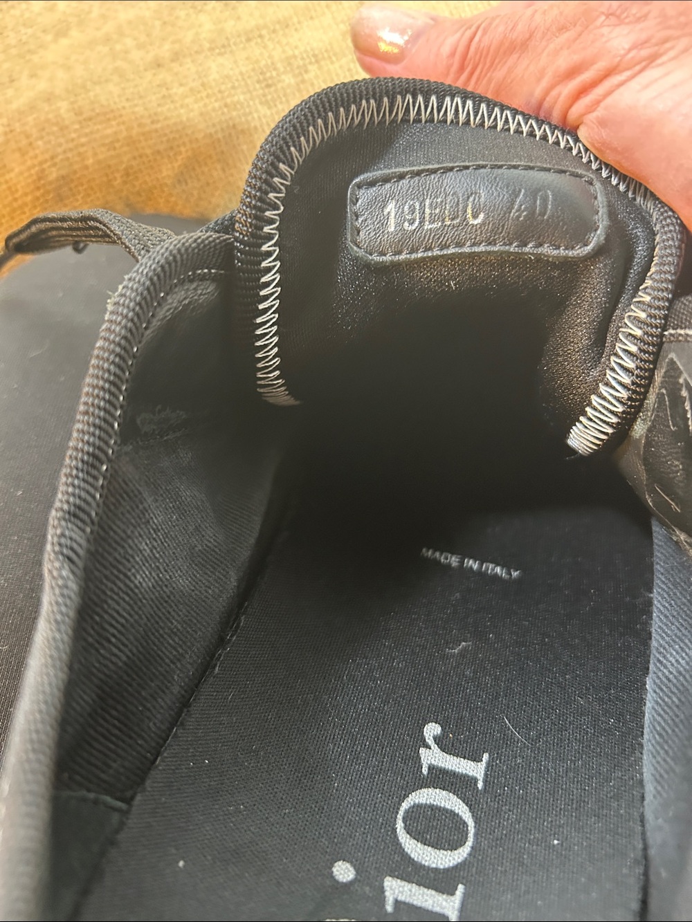 Dior B23 Black Low-Top Canvas Sneakers with White Sole - Picture 15 of 16